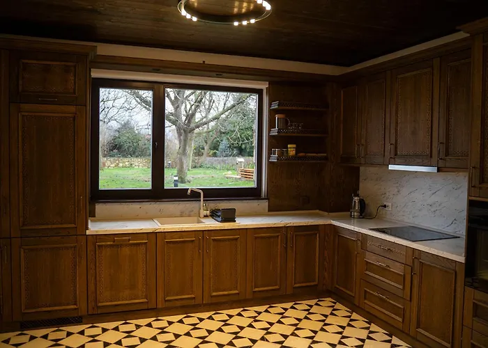 вяра, надежда, любов Къща за гости *